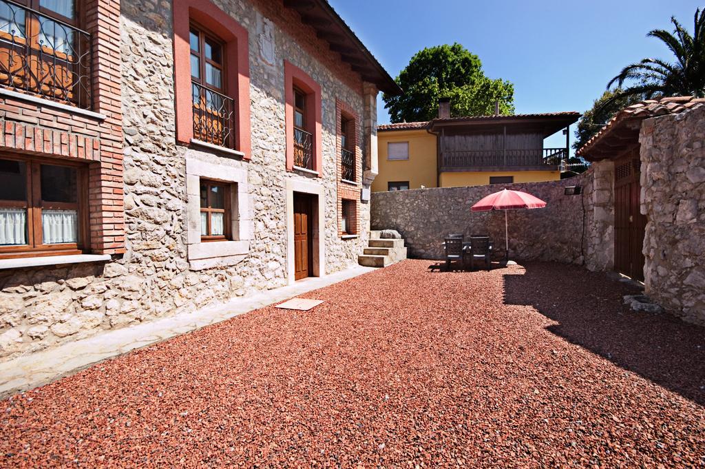 Apartamentos El Cueto De Los Collado Villanueva de Pria エクステリア 写真