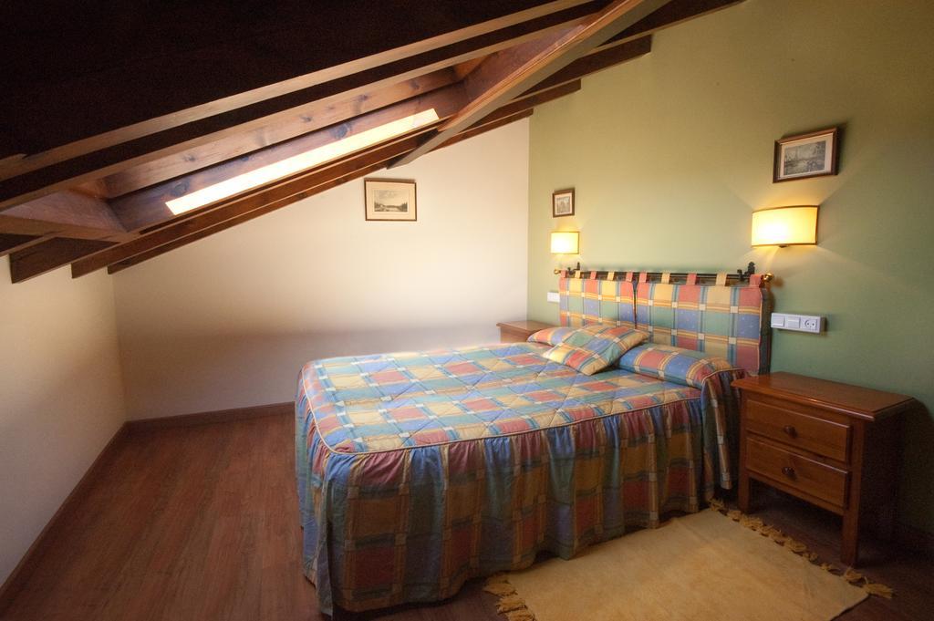 Apartamentos El Cueto De Los Collado Villanueva de Pria エクステリア 写真