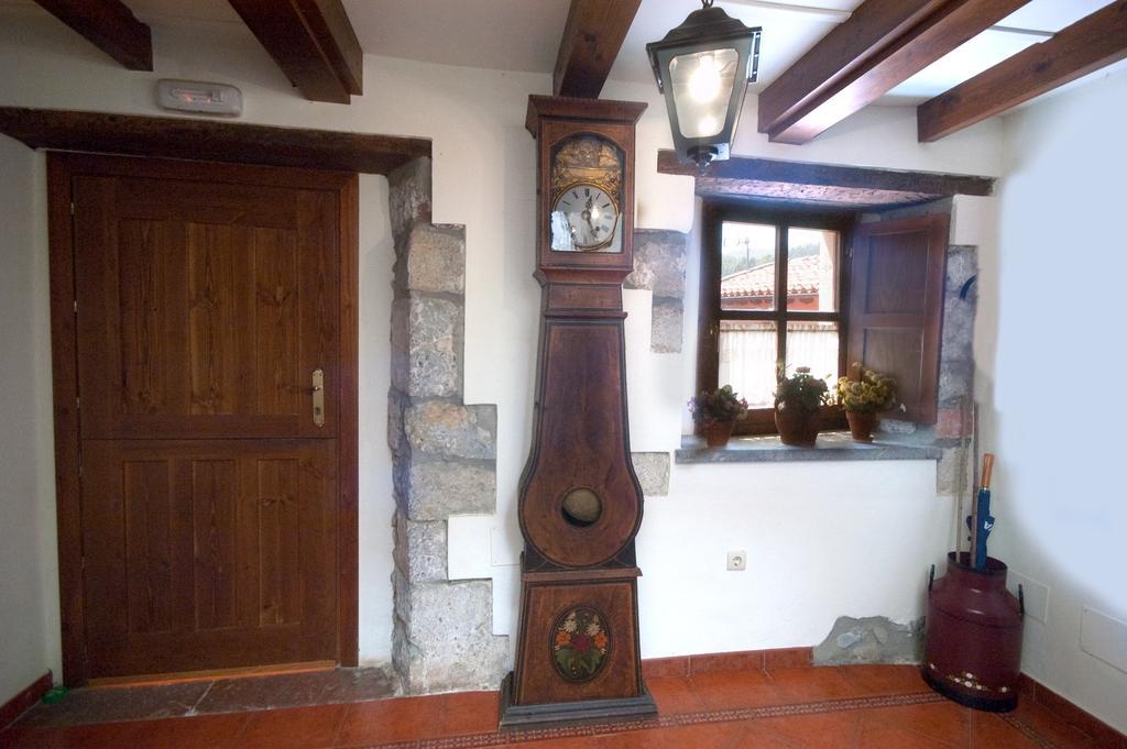 Apartamentos El Cueto De Los Collado Villanueva de Pria エクステリア 写真