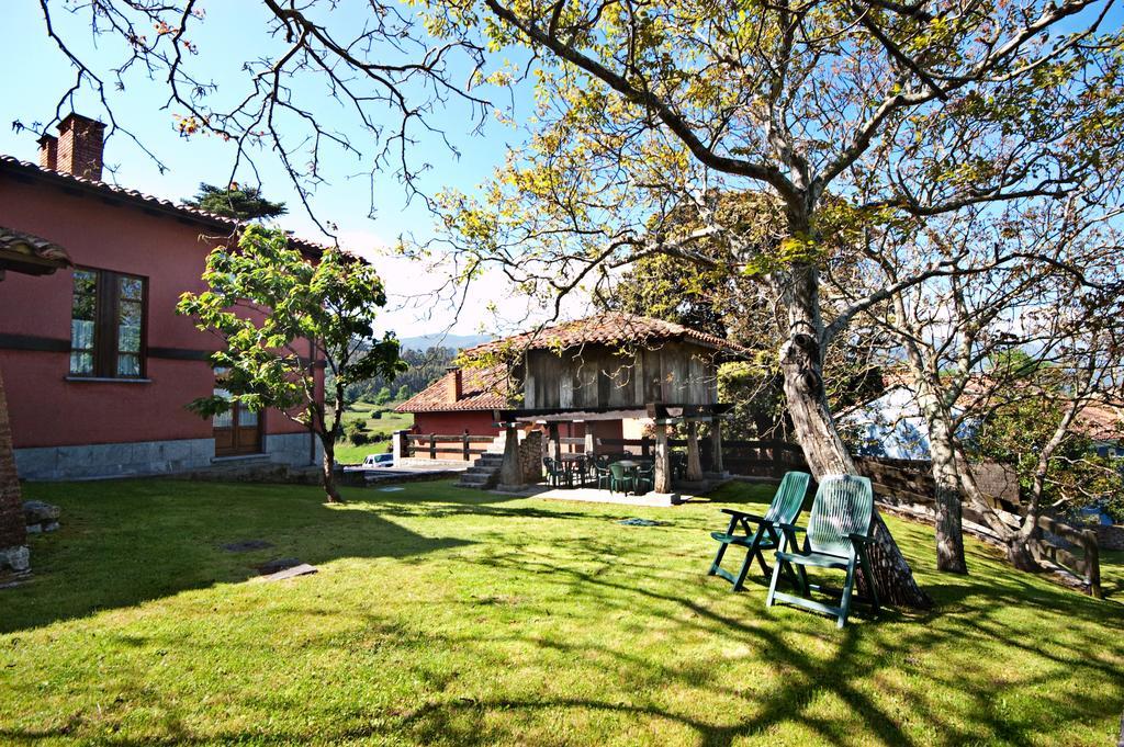 Apartamentos El Cueto De Los Collado Villanueva de Pria エクステリア 写真